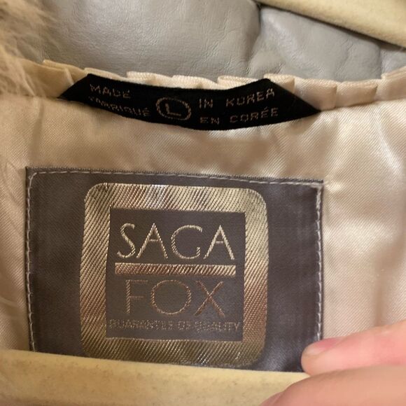 Saga Fox Vintage Fur Jacket - Picture 4 of 8